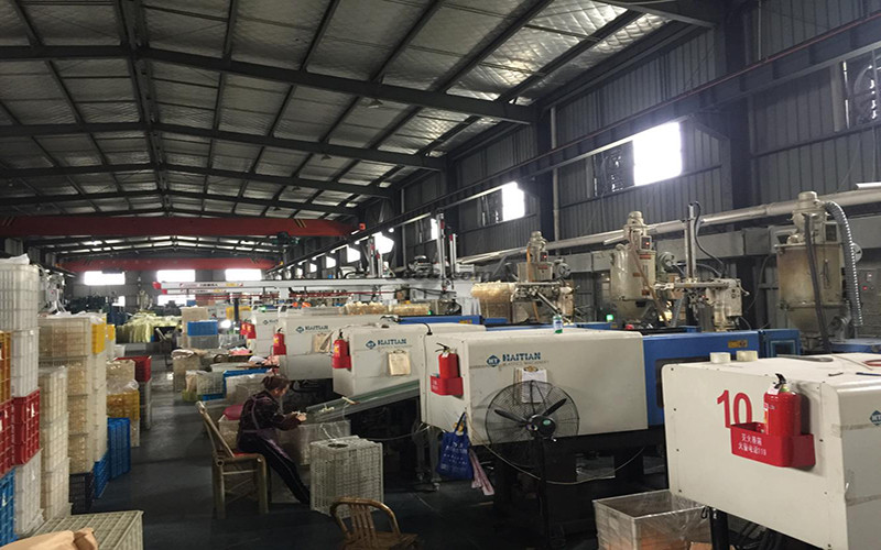 Cixi Changhe Leyou Sanitary Ware Factory خط إنتاج المصنع